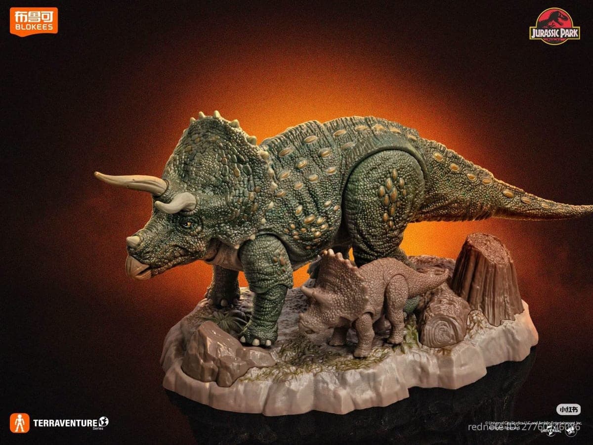 Blokees Terraventure TC02 Triceratops dengan bayi Triceratops di diorama