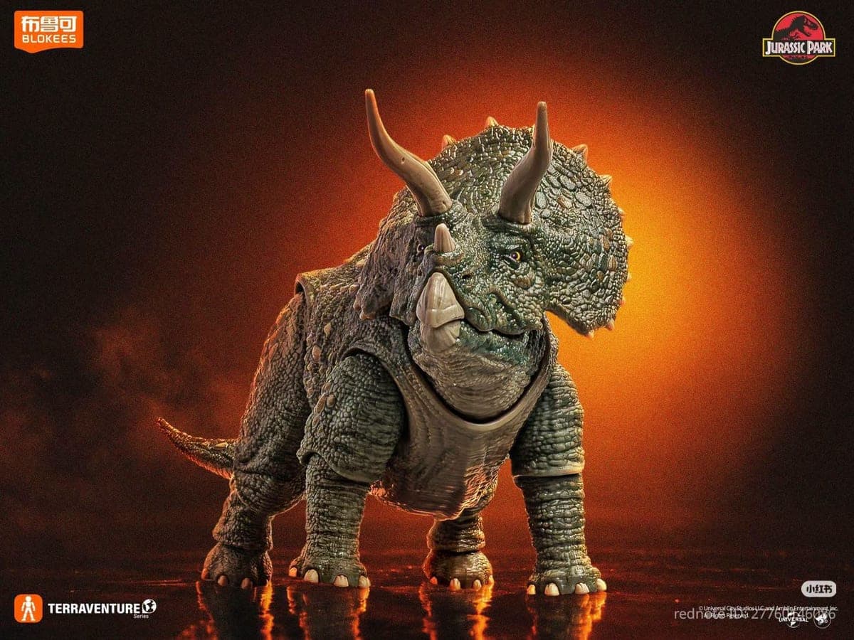 Blokees Terraventure TC02 Triceratops menghadap kamera