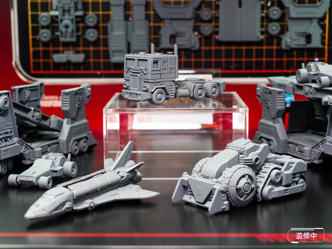 Detail prototipe Transformers Wheels CT04 dan C05